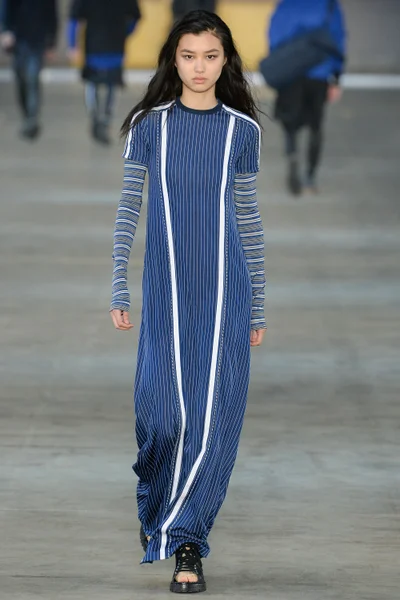 Look 10